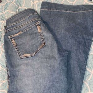 Brand new ariats size 27 Regular